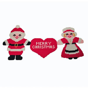 Vtg Handmade Plastic Canvas Merry Christmas Hanging Banner  Santa and Mrs. Claus